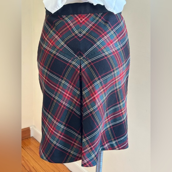 J. Crew Red,Black,Green Plaid Midi Skirt Pleaded Tail Back Elastic waist. Sz 4. - Picture 4 of 11